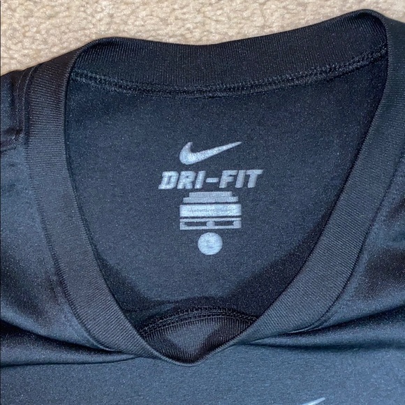 Large Nike tank top - Picture 2 of 2